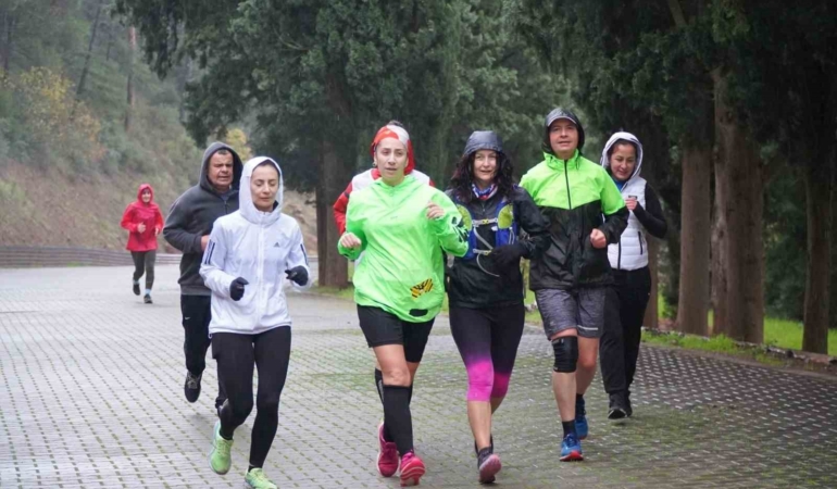 Büyükşehir Belediyesi vatandaşları spora teşvik ediyor