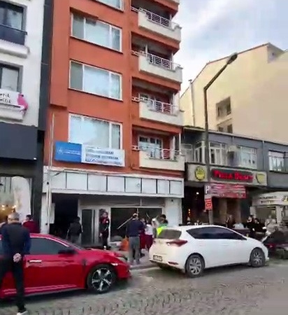 Biga’da öğrenci yurdunda yangın paniği: 4 öğrenci dumandan etkilendi