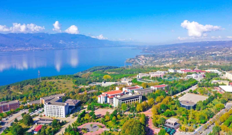 SAÜ, UI GreenMetric 2025’te Türkiye’de 12’nci sıraya yükseldi