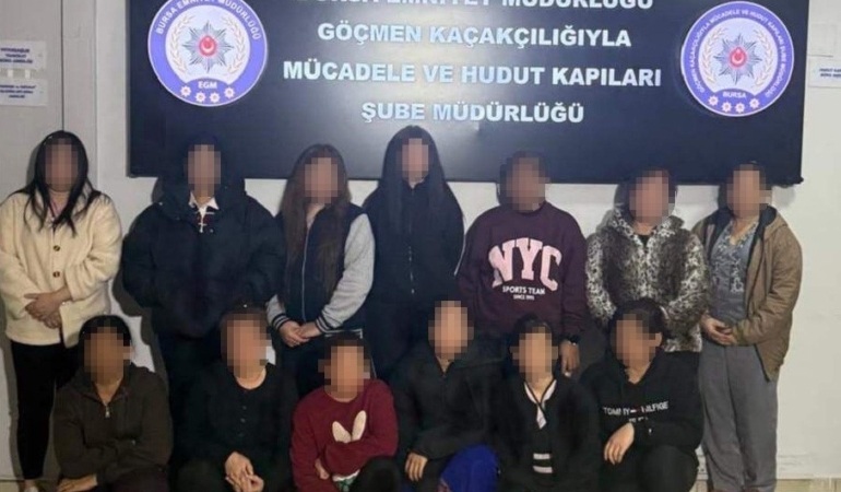 Bursa’da masaj salonlarına eş zamanlı operasyon: 13 kaçak çalışan yakalandı