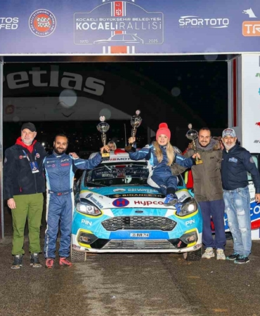 Geçen sene taklalar attığı yarışı, bu sene zirvede bitirdi