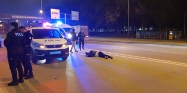 100 metre ilerideki üst geçidi kullanmadı canından oluyordu