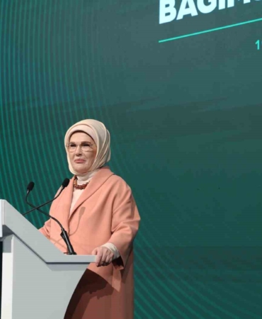 Emine Erdoğan, Bağımsızlık Öncüleri Zirvesi’nde konuştu: "2026’yı ’Bağımsızlık Yılı’ ilan ediyoruz"