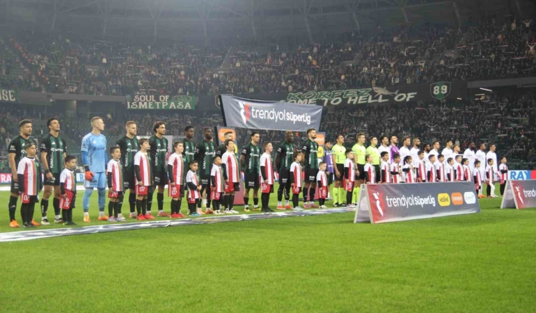 Trendyol Süper Lig: Kocaelispor: 0 - Antalyaspor: 0 (Maç devam ediyor)