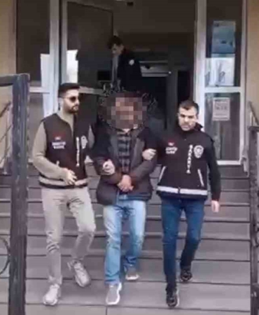 10 yıldır firari olan şüpheliyi polis yakaladı
