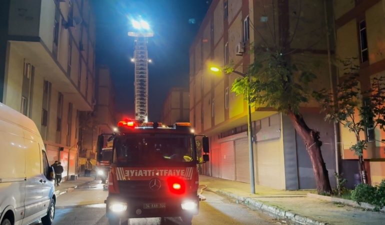 Başakşehir’de ayakkabı imalathanesindeki yangın söndürüldü