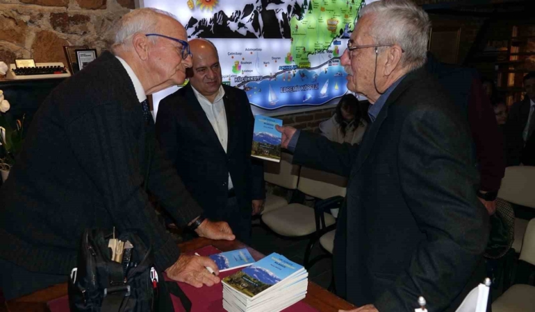 Prof. Dr. Kenan Mortan’ın "100 Soruda Kazdağları ve Etekleri Kılavuzu" kitabı tanıtıldı