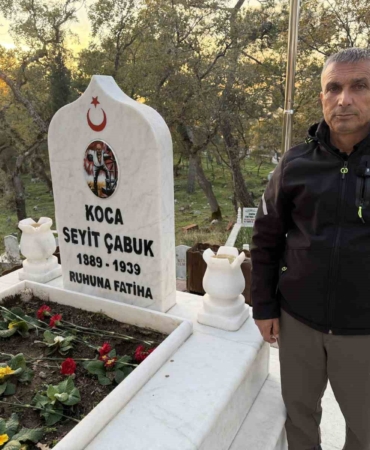 Atatürk’ün karşısına fakirlikten emanet ceket ile çıkmış