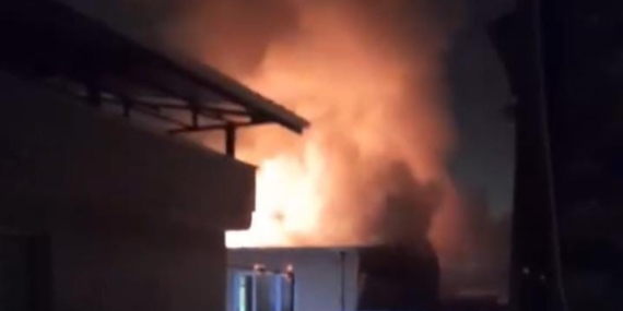 Bursa’da çatı yangını mahalleyi ayağa kaldırdı