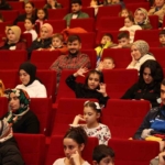 Gebze’de "Renkli Çoraplı Kuzgun" oyunu sahnelendi