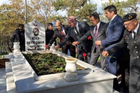 Çanakkale kahramanı Seyit Onbaşı vefatının 86. yılında kabri başında anıldı