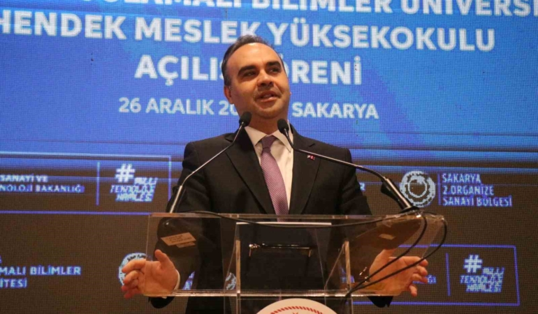 Bakan Kacır: "Askeri insansız hava aracı üretiminde dünya lideri olduk"