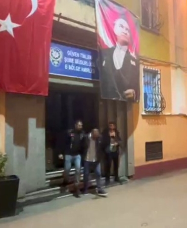 İstiklal Caddesi’nde merdivendeki telefonu çalan şüpheli yakalandı