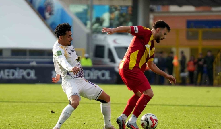 Trendyol Süper Lig: Eyüpspor: 0 - Kayserispor:0 (İlk yarı)