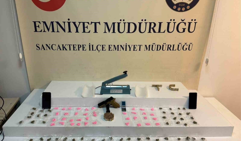 Sancaktepe’de düzenlenen operasyonda çok sayıda uyuşturucu madde ele geçirildi