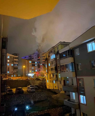 Bilecik’te binanın 6. katında yangın çıktı