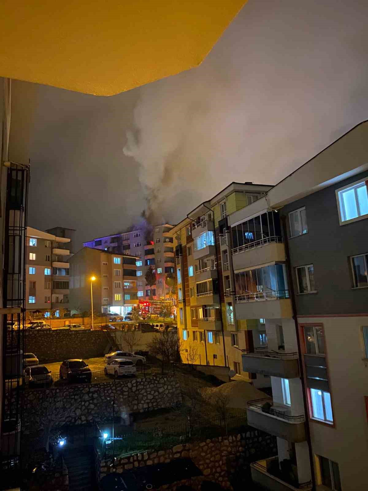Bilecik’te binanın 6. katında yangın çıktı
