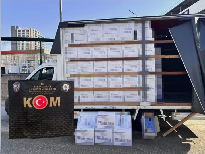 Bursa’da 3 milyon 410 makaron ele geçirildi