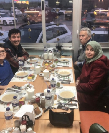 Annesinin hayali 3 kişiye umut oldu