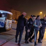 "Mahkeme beraat verdi, ben sizi rahat ettirir miyim" diyerek oğluna çarpan taksicinin ağabeyini vurdu