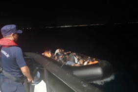 Ayvalık’ta 23 göçmen sahil güvenlik ekiplerinden kaçamadı