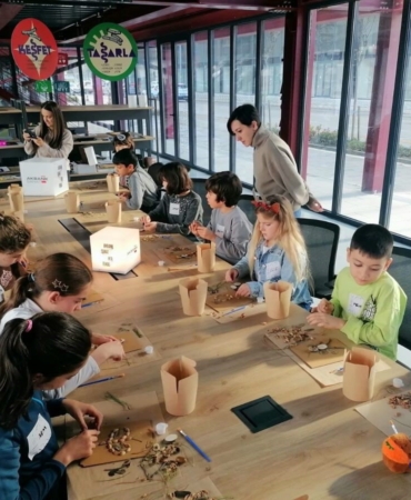 Nilüfer’de çocuklar sanatla iç içe