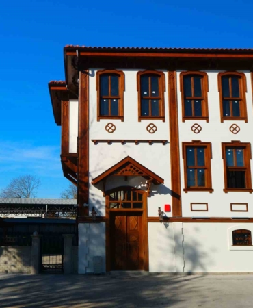 100 yıllık tarih yeniden canlandı