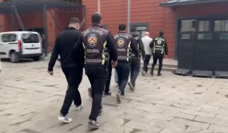 Düğün konvoyunda trafiği tehlikeye atan şahıslara 15 bin 888 TL ceza