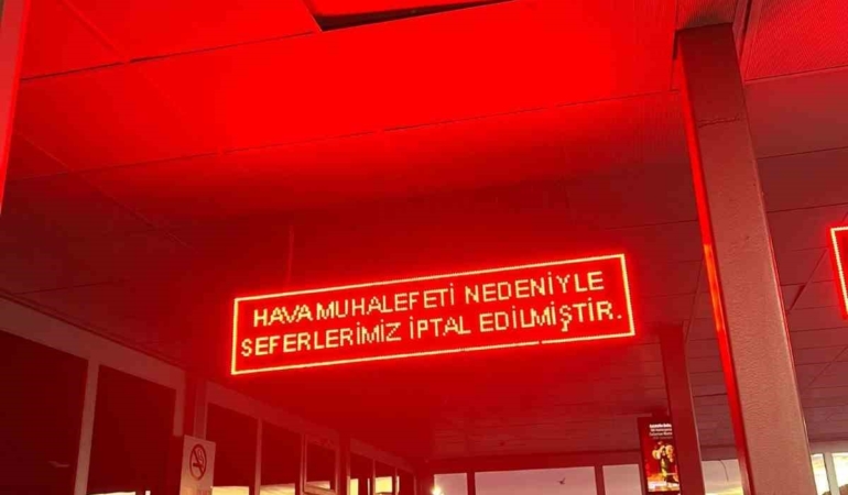 Fırtına nedeniyle Adalar’da vapur seferi durdu
