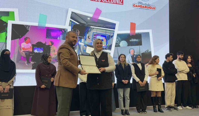 Arnavutköy Belediyesi Yeni Medya Akademisi ilk mezunlarını verdi