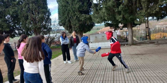 Babaeski’de üniversite öğrencilerinden köy okulunda anlamlı faaliyet