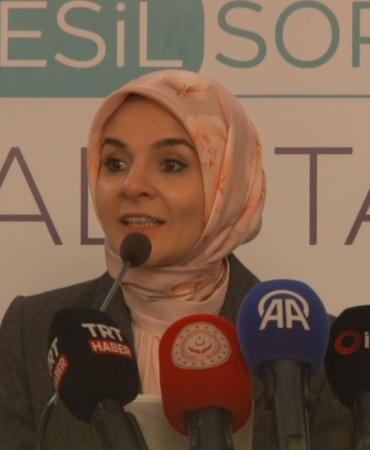 Aile ve Sosyal Hizmetler Bakanı Göktaş: "Çocuklarımızın güvenliğini önceleyen sosyal medya düzenlemesini yakın zamanda hayata geçirmekte kararlıyız"