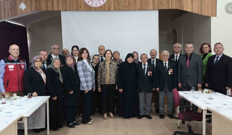Şehit yakınları ve gaziler için Ebru Sanatı kursu