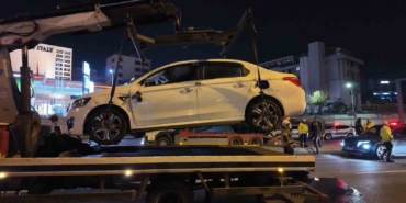 D-100’de makas atan otomobil takla attı