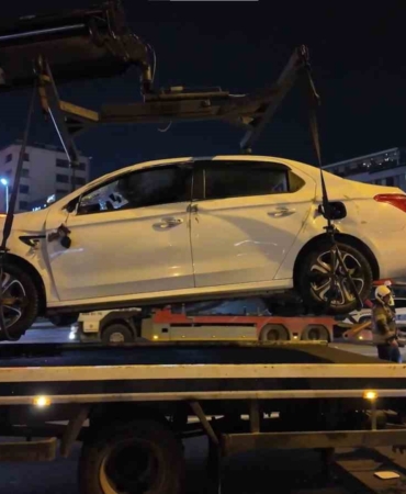 D-100’de makas atan otomobil takla attı