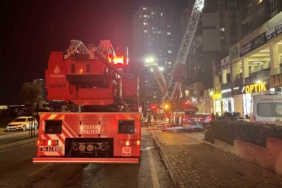 Başakşehir’de restoran yangını: Binayı dumanlar sardı, mahsur kalanları itfaiye kurtardı