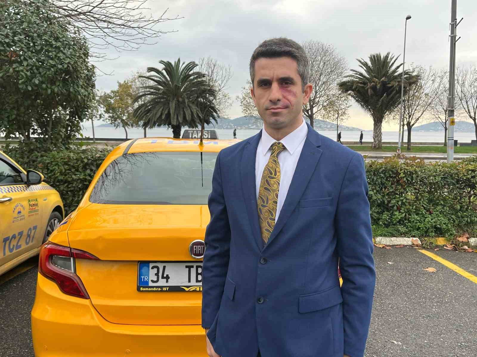 Boğaziçi Üniversitesi mezunu beyaz yakalı işini bıraktı, ’kravatlı taksici’ oldu