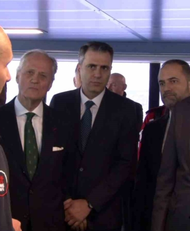 Bakan Bayraktar: "Karadeniz’de görev yapacak 6. sondaj gemimiz çarşamba günü Mersin’de olacak"