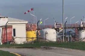 Silivri Botaş tesislerinde yangın ihbarı üzerine çok sayıda ekip bölgeye sevk edildi. Yangın nedeniyle tesislerin boşaltıldığı öğrenildi.