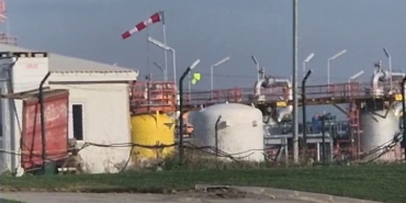 Silivri Botaş tesislerinde yangın ihbarı üzerine çok sayıda ekip bölgeye sevk edildi. Yangın nedeniyle tesislerin boşaltıldığı öğrenildi.