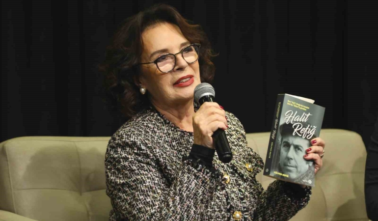 Hülya Koçyiğit: "Berrin Menderes’i canlandırmak içimde ukde kaldı"