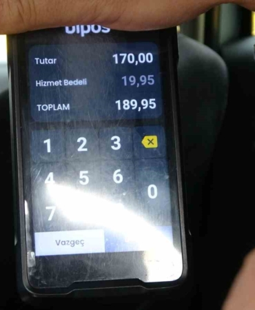 Kadın yolcu ile taksicinin hizmet bedeli tartışması: "Haram olsun" diyerek araçtan indi