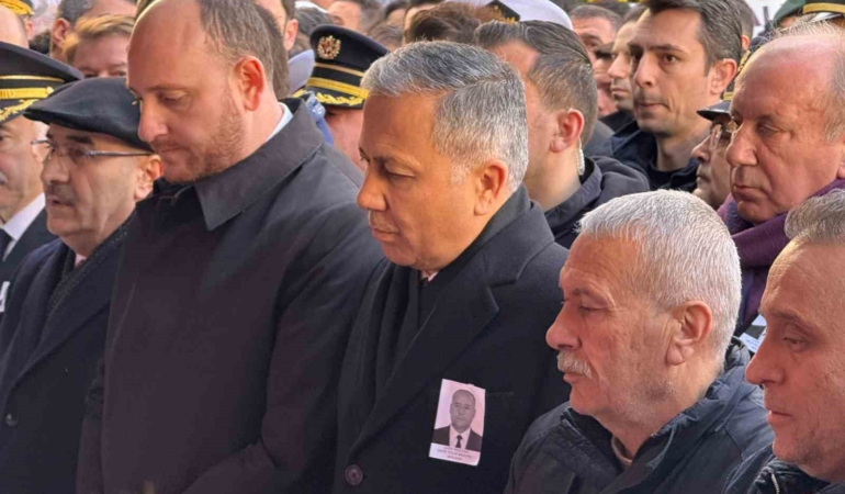 Bakan Yerlikaya, Yalova’da şehit cenazesine katıldı