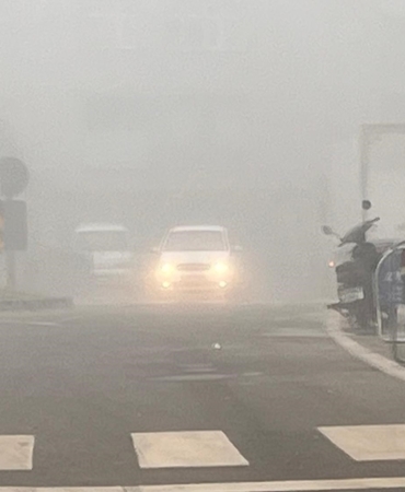 Hayrabolu’da yoğun sis hayatı olumsuz etkiledi