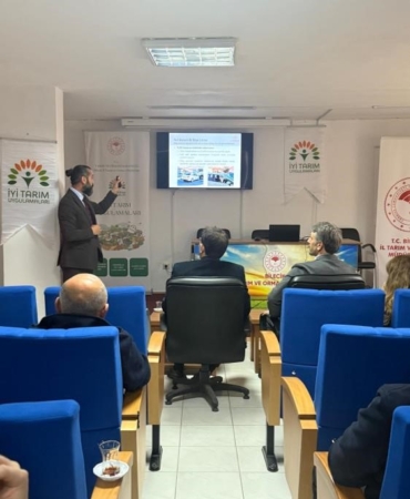 Bilecik’te üreticilere marulda iyi tarım uygulamaları eğitimi