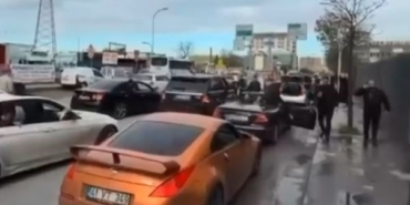 Bağcılar’da düğün konvoyu yolu kapattı