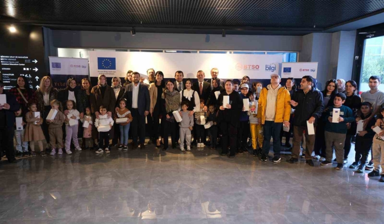 Bursa’da engel tanımayan bilim yolculuğu