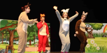 Çayırova’da çocuklar tiyatroyla buluştu