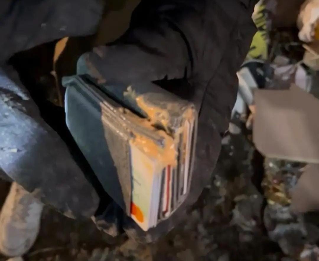 Çöp kamyonu kayıp cüzdan için durduruldu, para sahibine ulaştırıldı