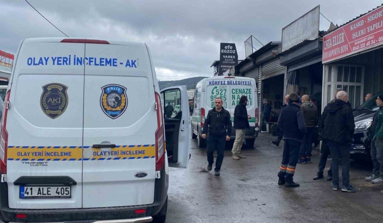 Gece üşümesin diye dükkanına davet ettiği arkadaşını sabah ölü buldu